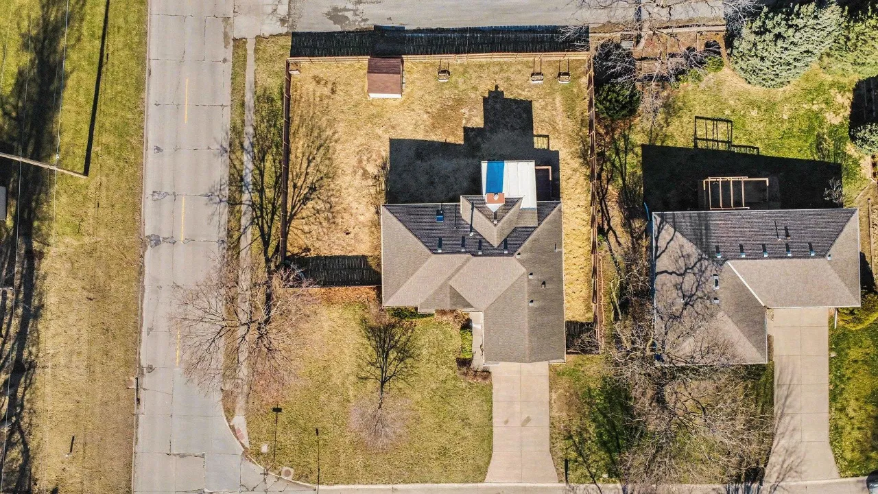 2 DANBURY CT. Court