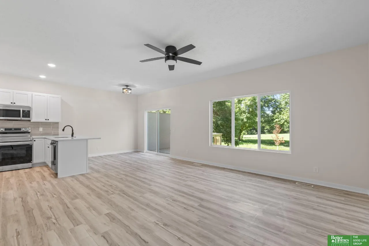 7106 N 79th Court