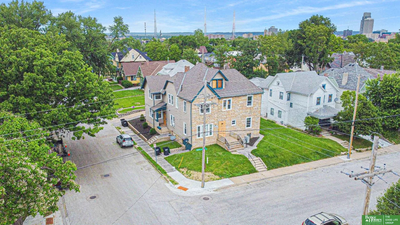 3124 Poppleton Avenue, Omaha, NE 68105