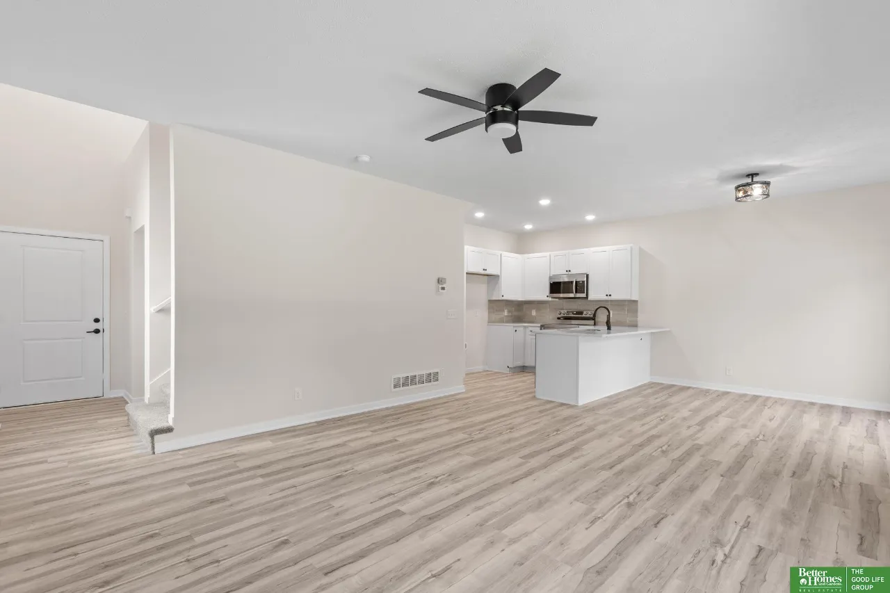 7106 N 79th Court