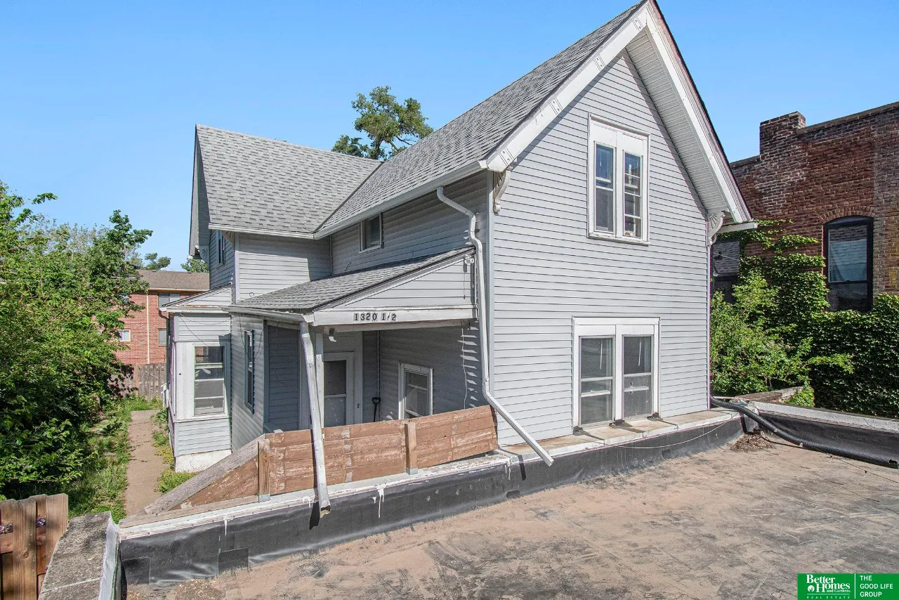 1320 N 40 Street
