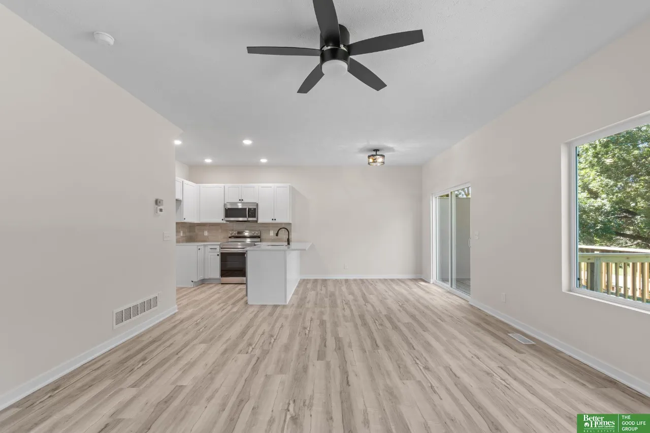 7106 N 79th Court