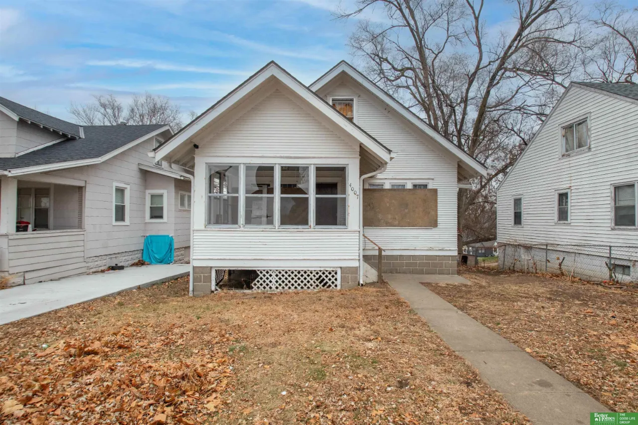 4007 N 45th Street, Omaha, NE 68104